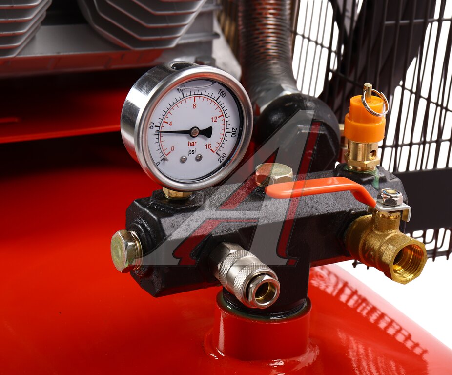 Компрессор поршневой ременной 380В 1200л/мин. ресивер-500л GTE, , фото 4 Изображение 4, GTE-MR45001200A Компрессор поршневой ременной 380В 1200л/мин. ресивер-500л GTE