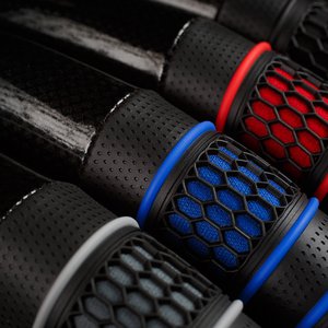 Изображение 1, AP-2051 BK/RD (S) Оплетка руля (S) 35-37см черно-красная экокожа 3D вставки AUTOPROFI
