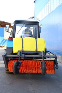Изображение 4, МК-7 Щетка коммунальная МТЗ-80, 82, 1221, LOVOL-804 колеса 5.00х10,  с баком для воды (500л) САЛЬСК