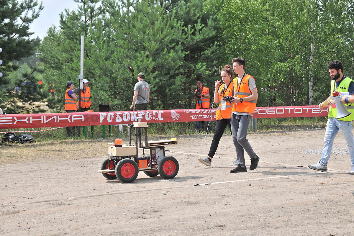 Соревнования автоматизированных транспортных средств «РобоКросс-2019»